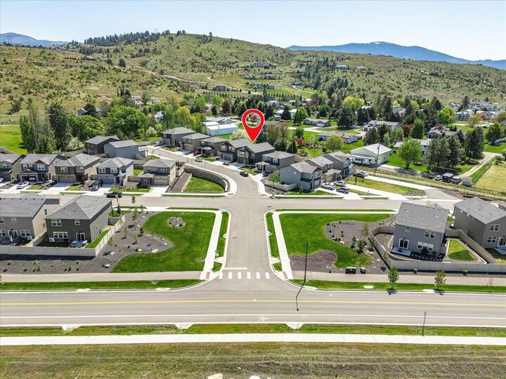 Property Photo:  20410 E Legacy Springs Ct  WA 99019 