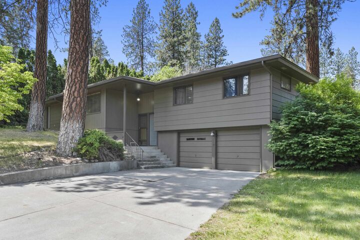 Property Photo:  812 W Westover Rd  WA 99218 