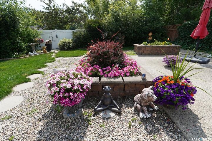 Property Photo: 3121 Grant Road SK S4S 5G9