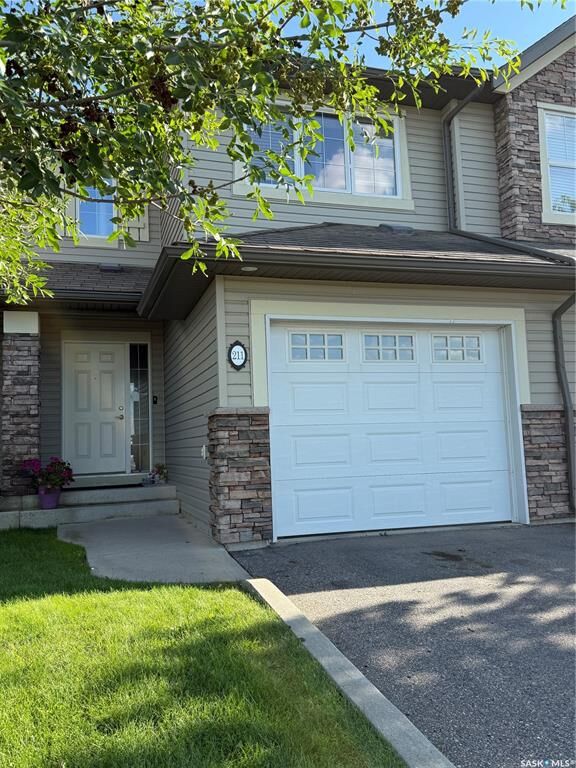 Property Photo: 105 Lynd Crescent 211 SK S7T 0C3