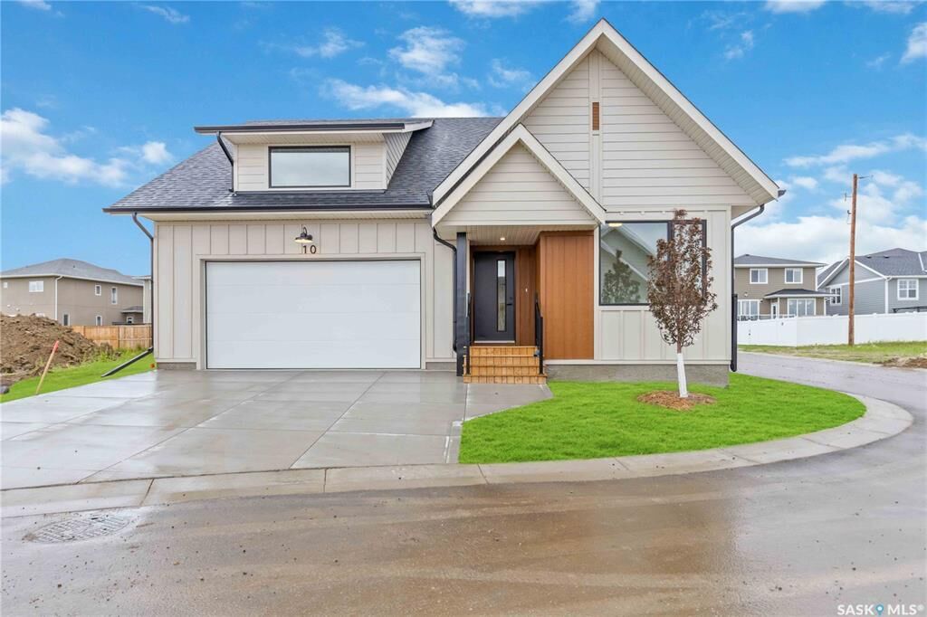 Property Photo:  105 Hathway Crescent 26  SK S7V 0P5 