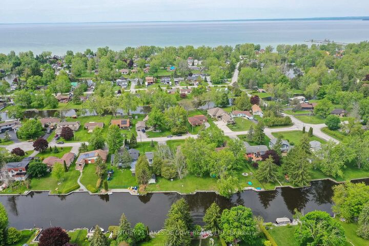 Photo de la propriété:  9 Pinetree Court  ON L0K 1B0 