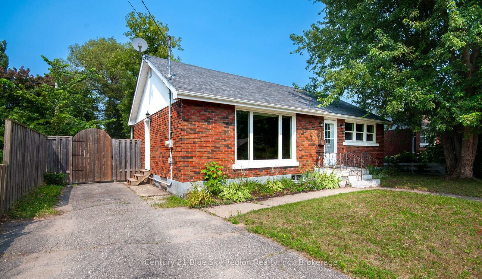 Photo de la propriété: 630 Lorne Avenue ON P1B 6X2