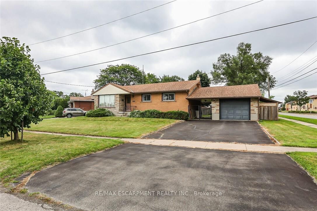 Property Photo: 5750 Hodgson Avenue ON L2H 1H5