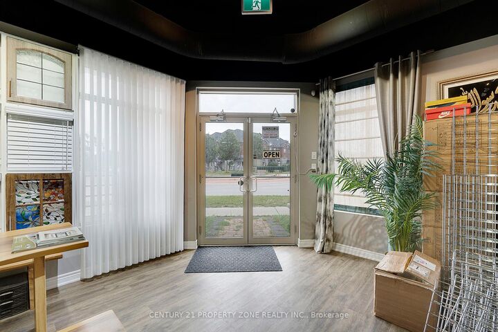 Property Photo: 28 Wardenwood Drive ON L6R 3W4