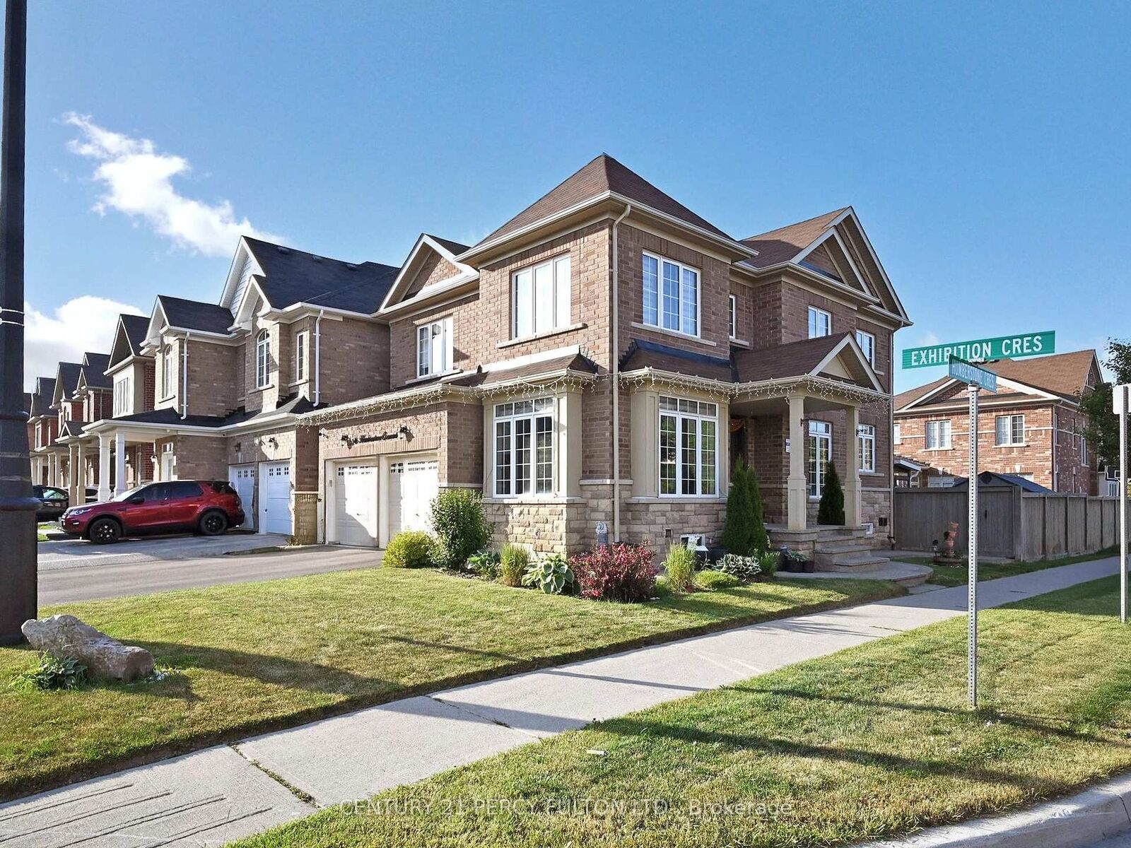 Property Photo:  96 Humberstone Crescent  ON L7A 4B8 