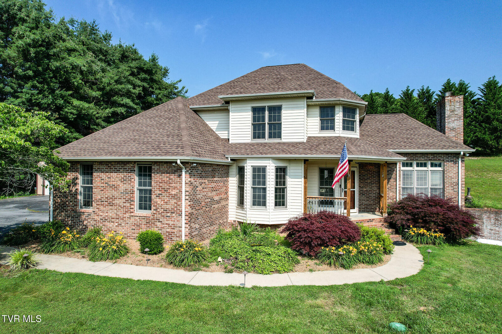Property Photo: 945 Dashaway Road TN 37641
