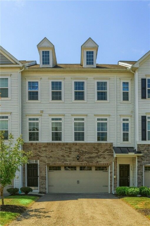 Property Photo:  227 Eagle Dr  PA 16066 