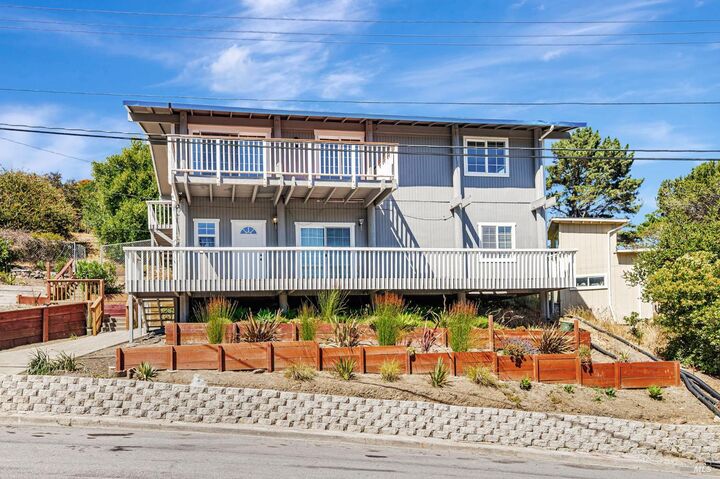 Property Photo: 55 Park Circle CA 94965