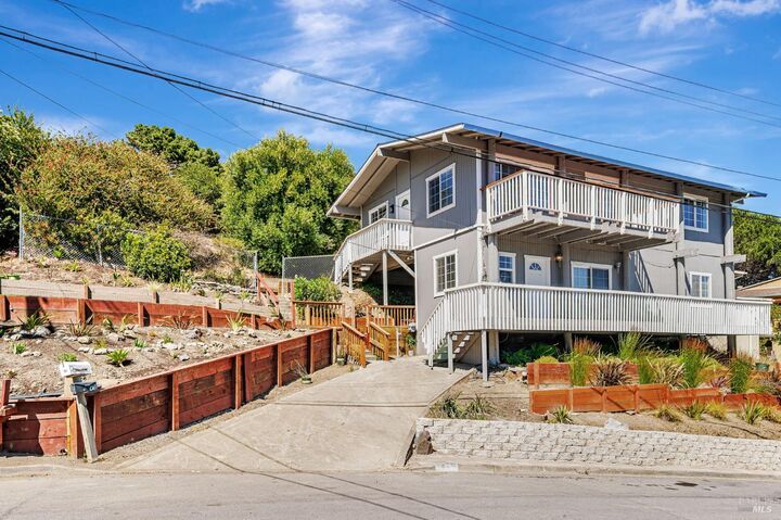Property Photo:  55 Park Circle  CA 94965 