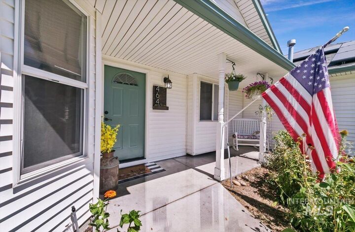 Property Photo: 464 W Pack Ave ID 83642