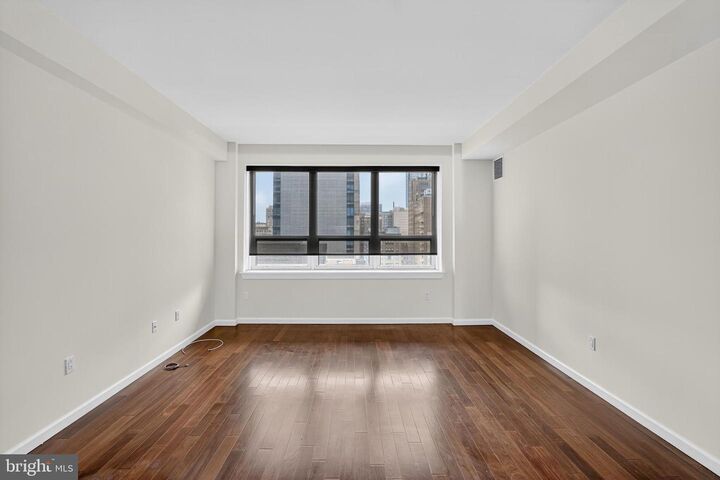 Property Photo: 1425 Locust Street 00 15F PA 19102