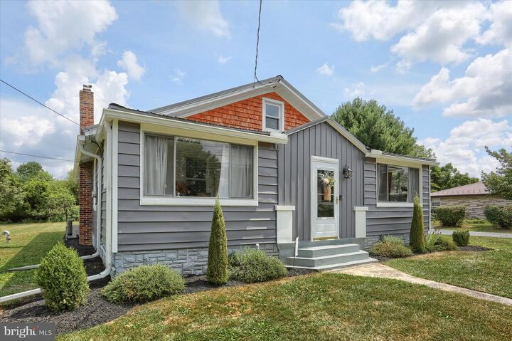 Property Photo:  34 Salt Road  PA 17025 