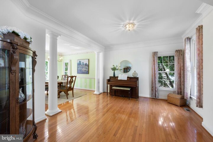 Property Photo:  18722 Timoney Court  VA 20176 