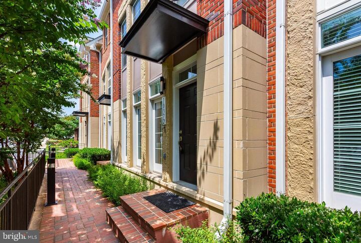 Property Photo:  10372 Sager Avenue  VA 22030 