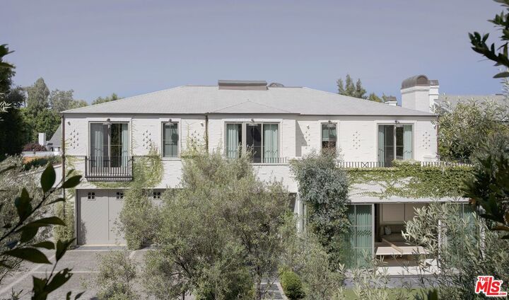 Property Photo:  127 S Burlingame Ave  CA 90049 