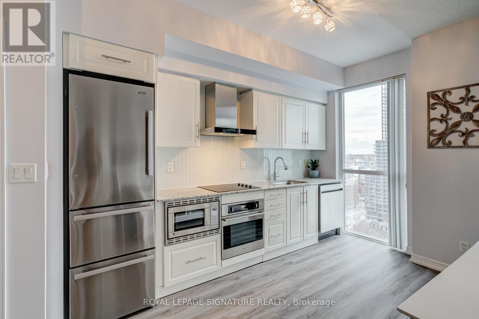 Property Photo:  352 Front Street West 2108  ON M5V 0K3 
