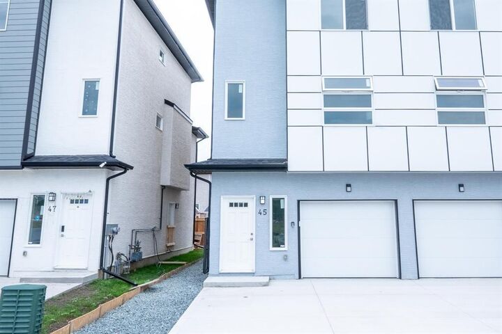 Property Photo:  13 Garton Avenue  MB R2R 1W4 