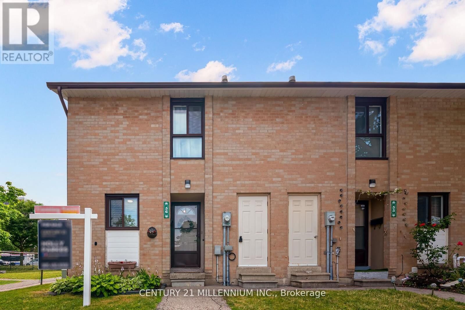 Property Photo:  56 Fleetwood Crescent 85  ON L6T 2E5 