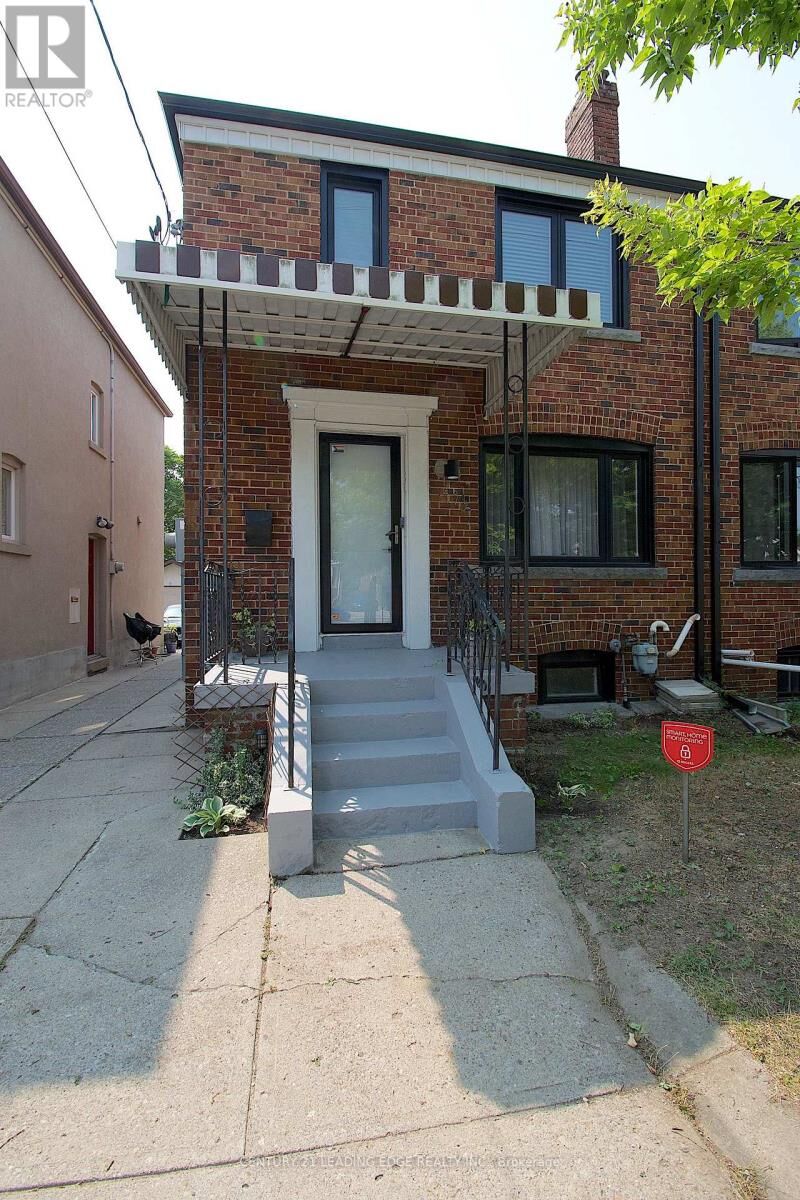Property Photo:  491 Cosburn Avenue  ON M4J 2N7 