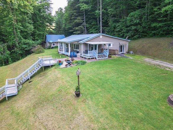 Property Photo:  1998 Little Lick Fork  KY 41216 