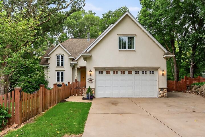 15312 McKenzie Boulevard  Minnetonka MN 55345 photo