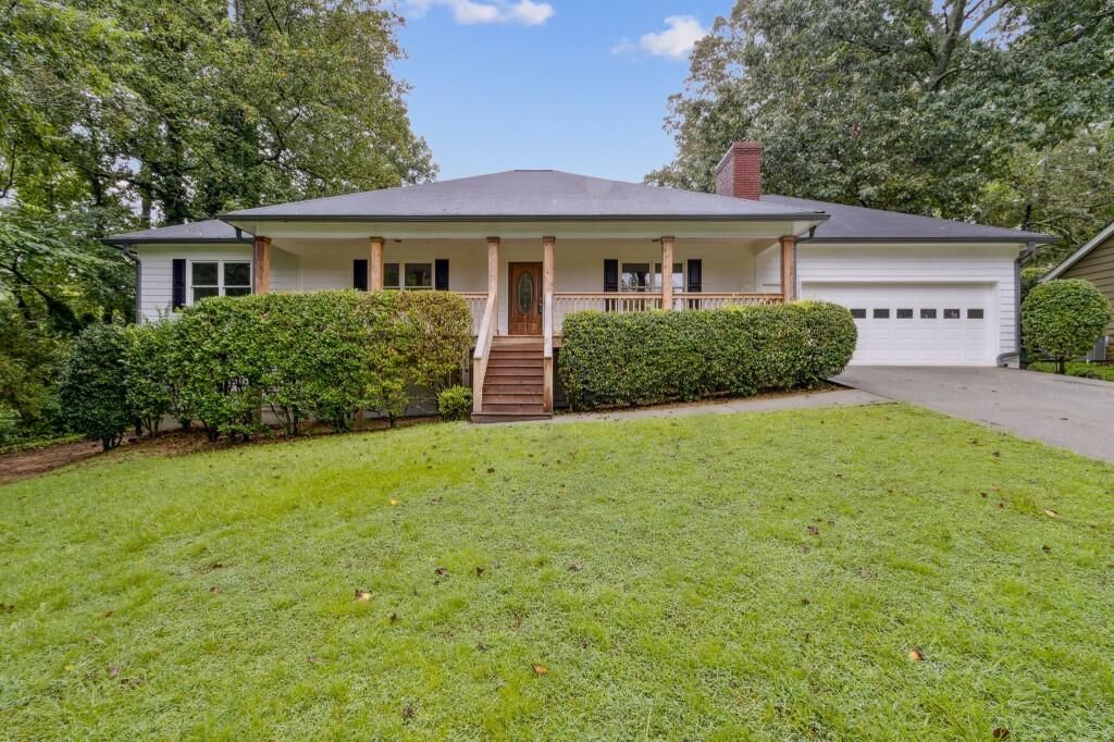 Property Photo:  5557 Pinedale Circle  GA 30518 