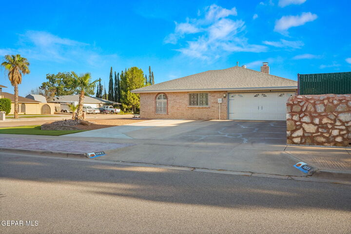 Property Photo: 1823 Arnold Palmer Drive TX 79935