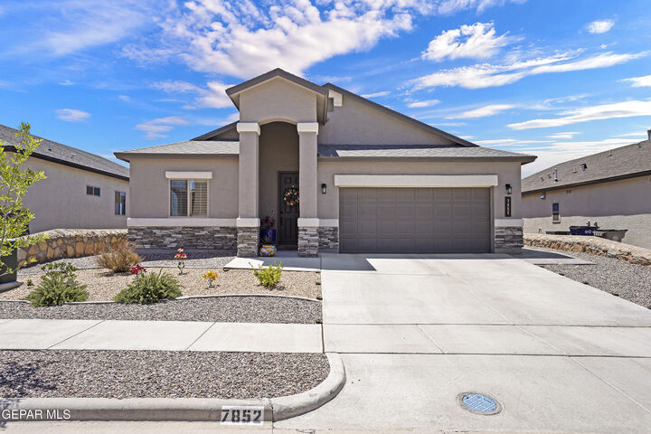 7852 Enchanted Park Drive  El Paso TX 79911 photo
