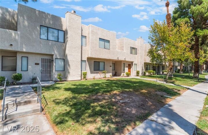 Property Photo: 2692 Matogroso Lane NV 89121