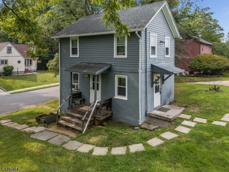 Property Photo:  22 Allen St  NJ 08822 