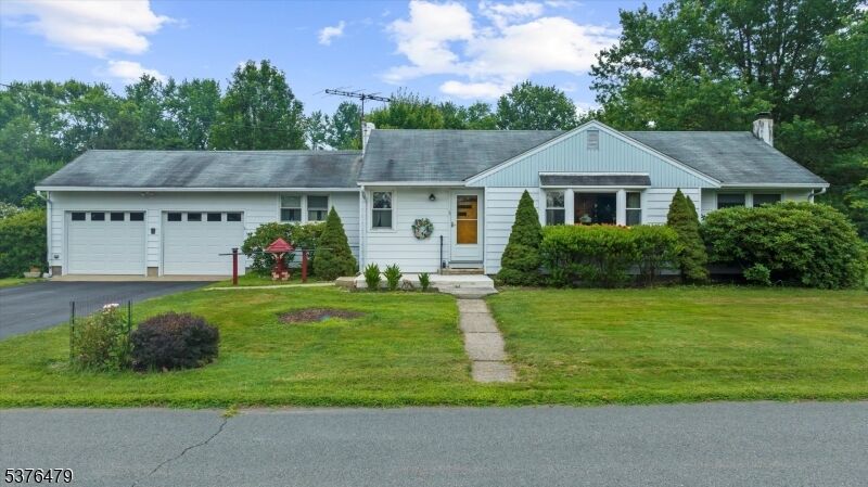 Property Photo:  5 Alaco Lane  NJ 08848 
