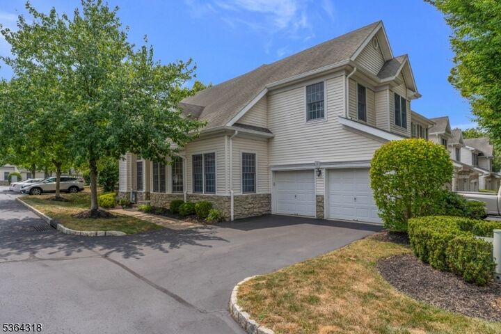 Property Photo:  2 Sawgrass Way  NJ 08801 