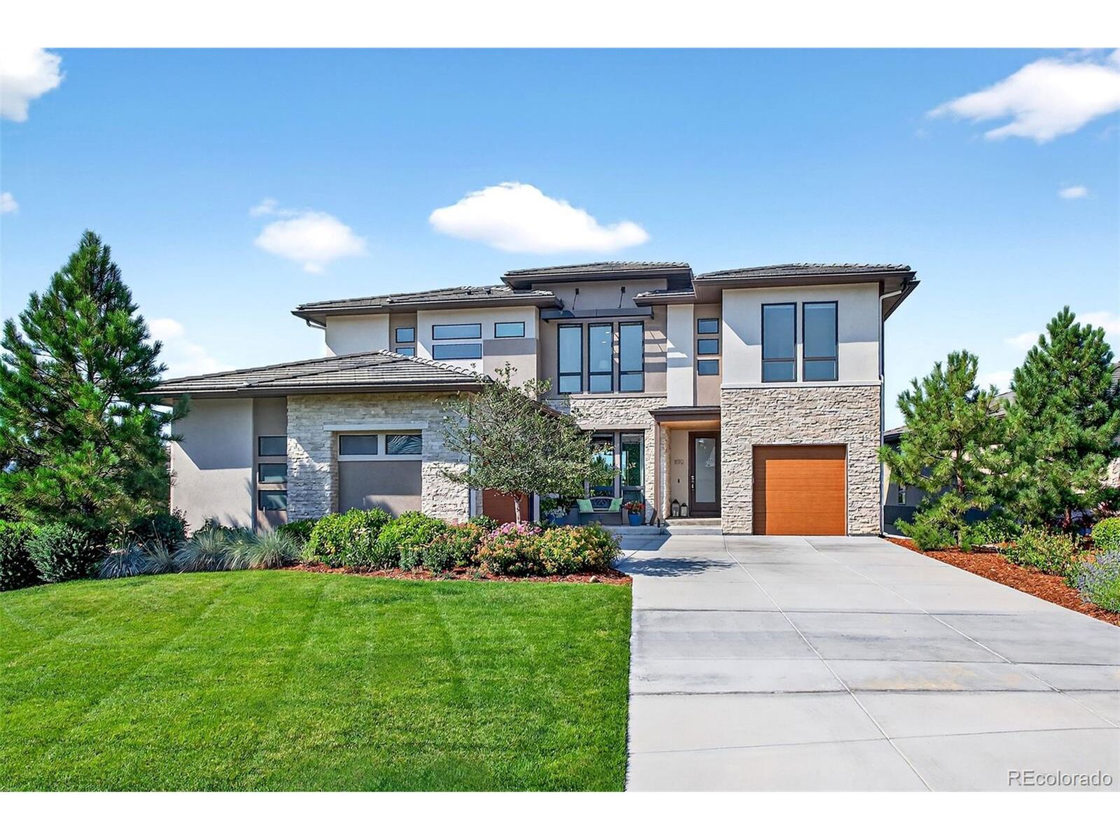 Property Photo:  1170 Lost Elk Cir  CO 80108 