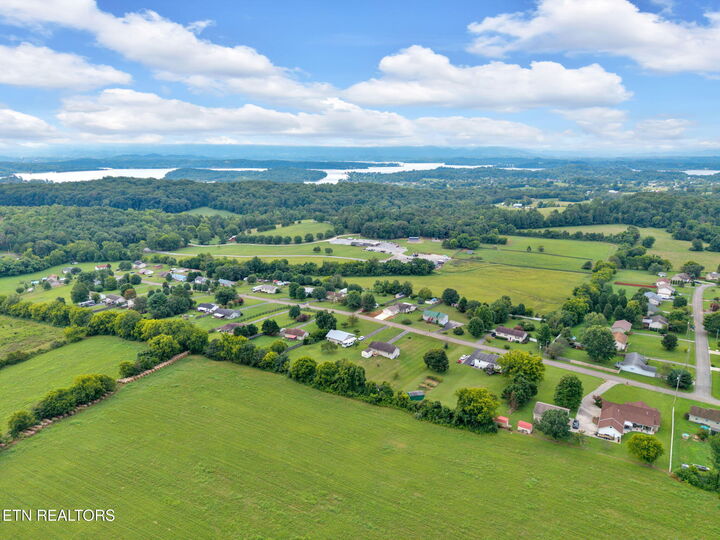 Property Photo:  661 Ross Drive  TN 37725 
