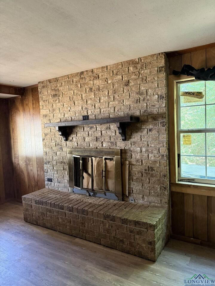 Property Photo: 262 Houston St TX 75668