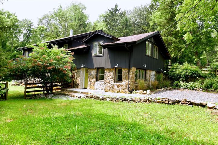 47 Waterbury Road  Warwick NY 10990 photo