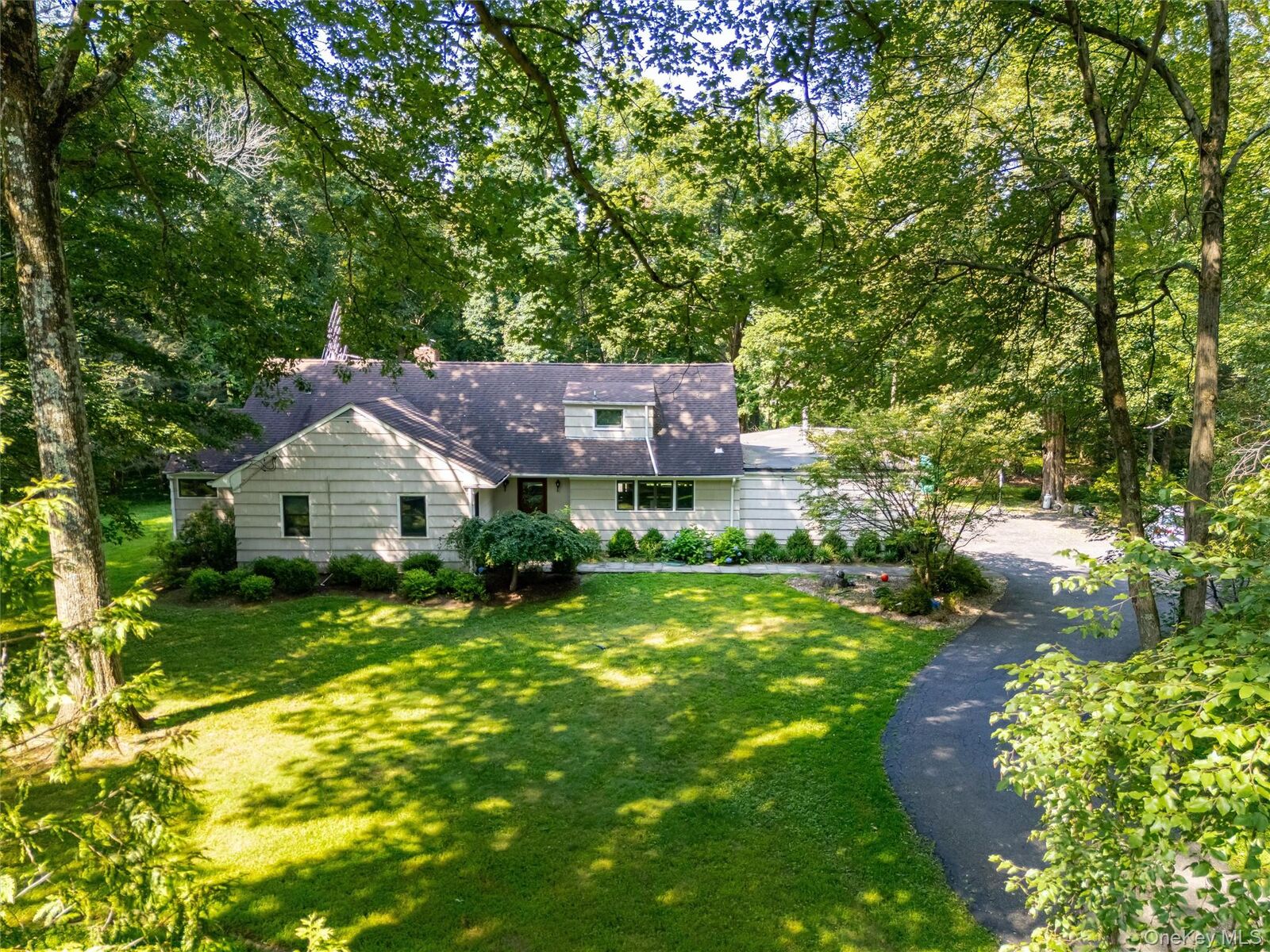 Property Photo: 6 Algonquin Drive NY 10514