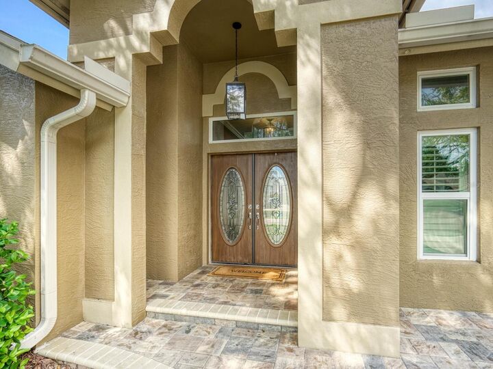 Property Photo: 4323 Clairidge Way FL 34685