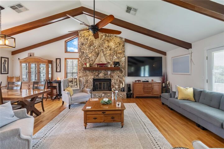 Property Photo: 999 Fairview Avenue FL 32757
