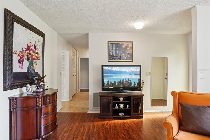Property Photo: 10526 Mira Vista Drive FL 34668