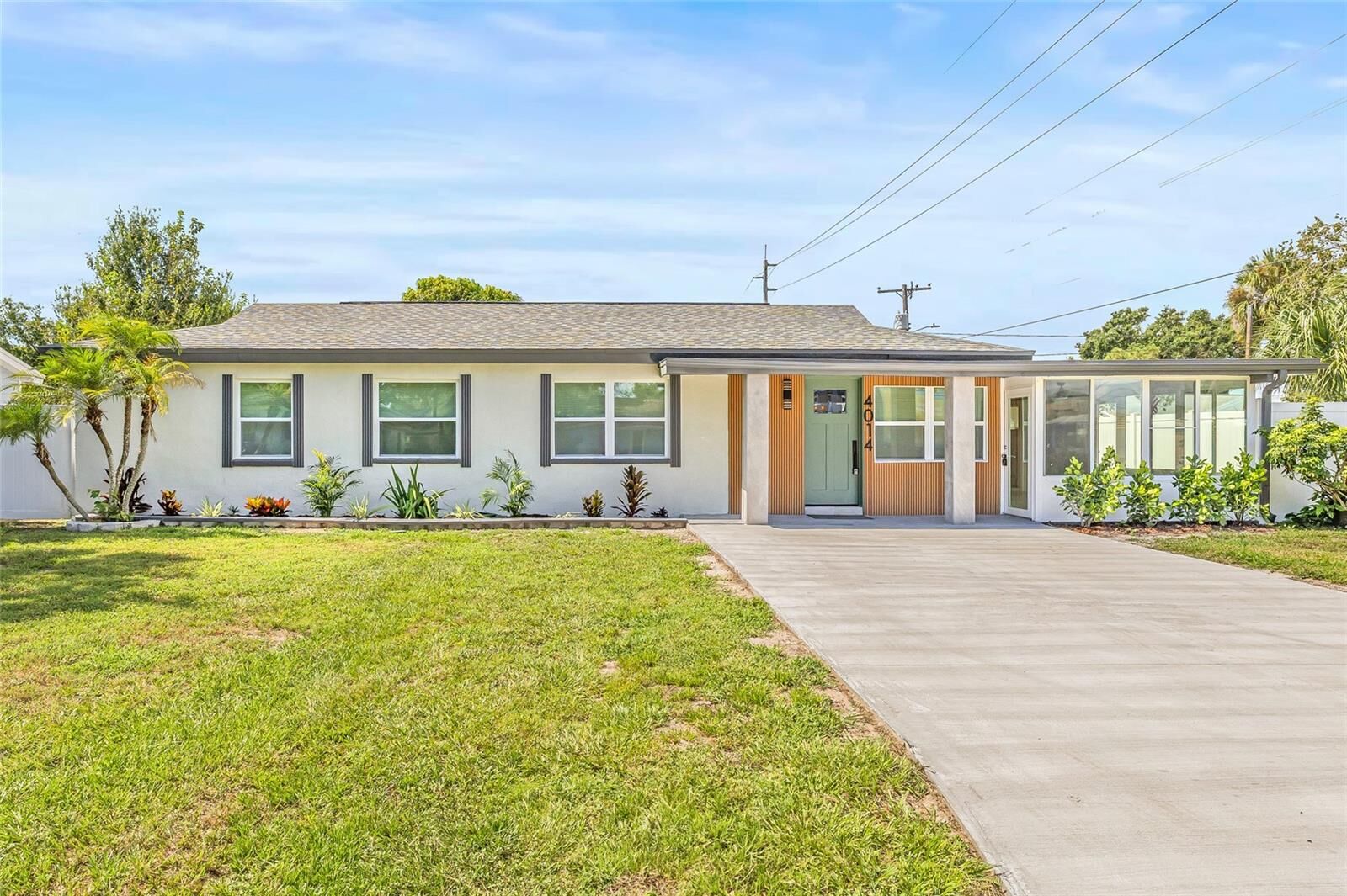 Property Photo: 4014 W Rogers Avenue FL 33611