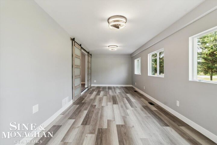 Property Photo:  3841 Ravenswood Road  MI 48040 