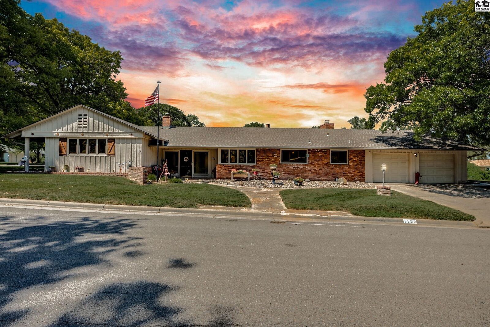 Property Photo: 112 W 8th Ave KS 67522