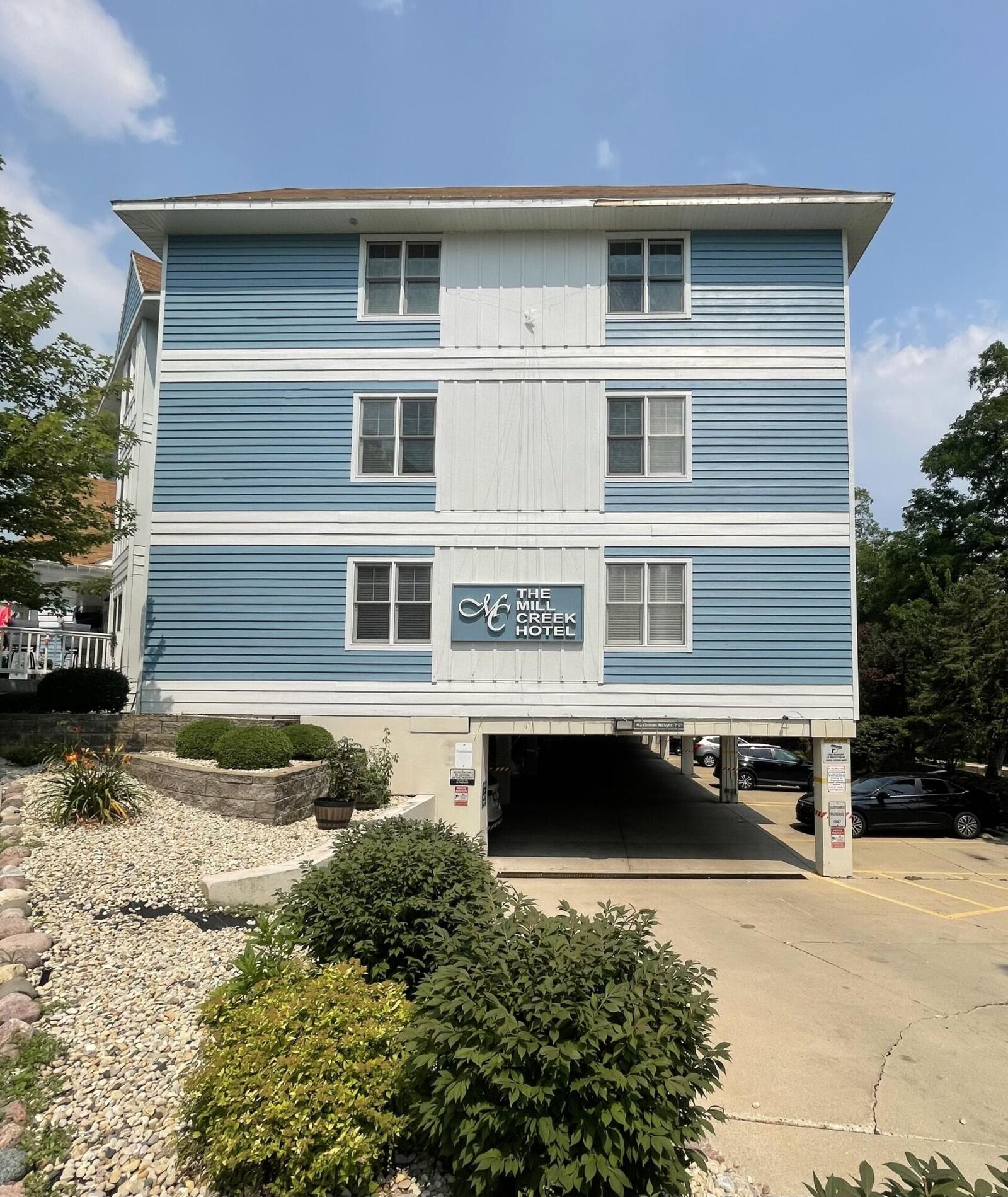 Property Photo: 123 Center St 103 WI 53147