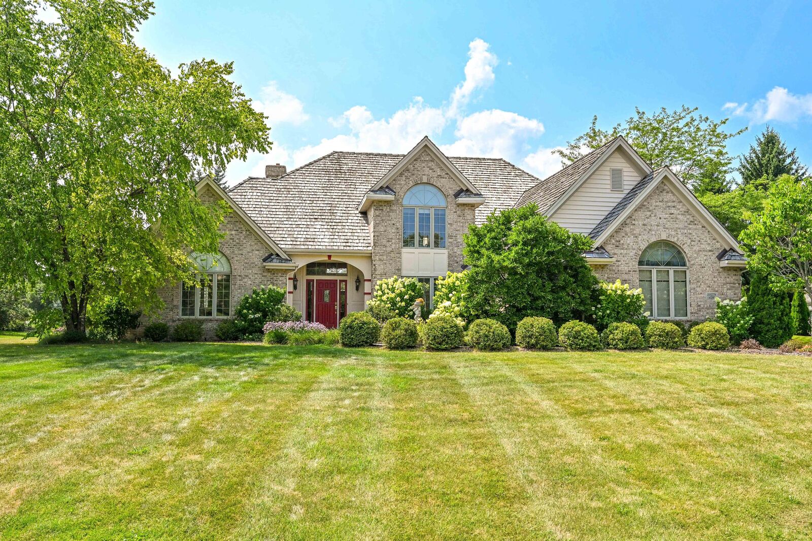 Property Photo: 11327 N Rudella Rd WI 53092