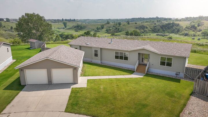 4405 Crocus Point  Minot ND 58701 photo