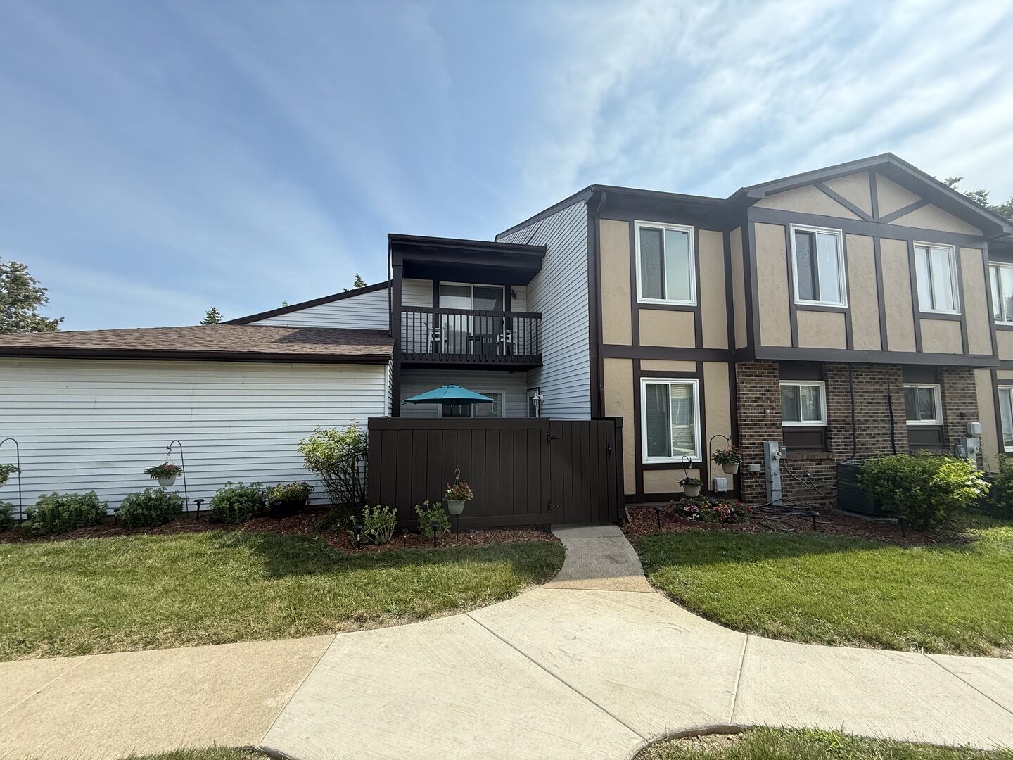 Property Photo:  25 Fernwood Drive 25P  IL 60440 