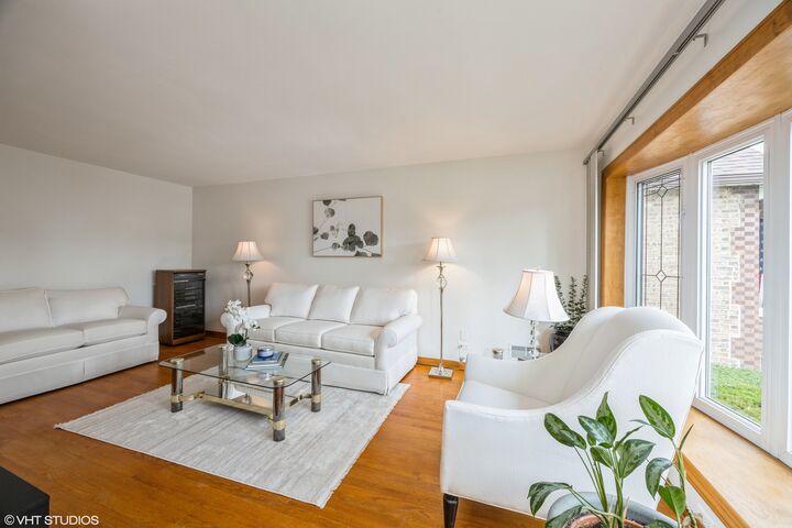 Property Photo: 6220 S McVicker Avenue IL 60638