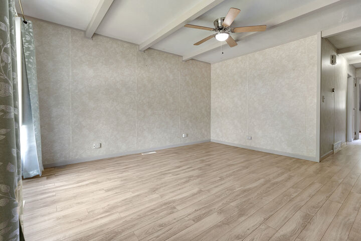Property Photo: 1331 Elm Avenue IL 60073